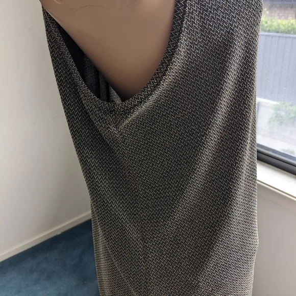 Temt Loose Tank Top Black/Gold Sz 10 - Picture 3 of 4